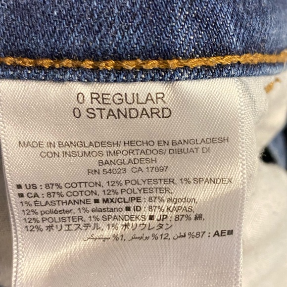 Old Navy rolled cuff shorts - Picture 4 of 4